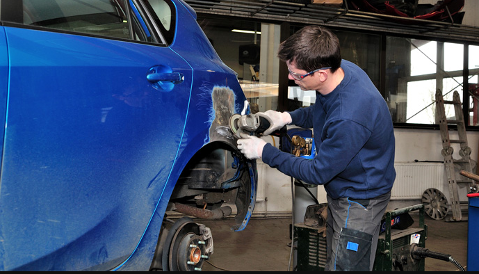 What Questions Should You Ask at an Auto Body Repair Shop?